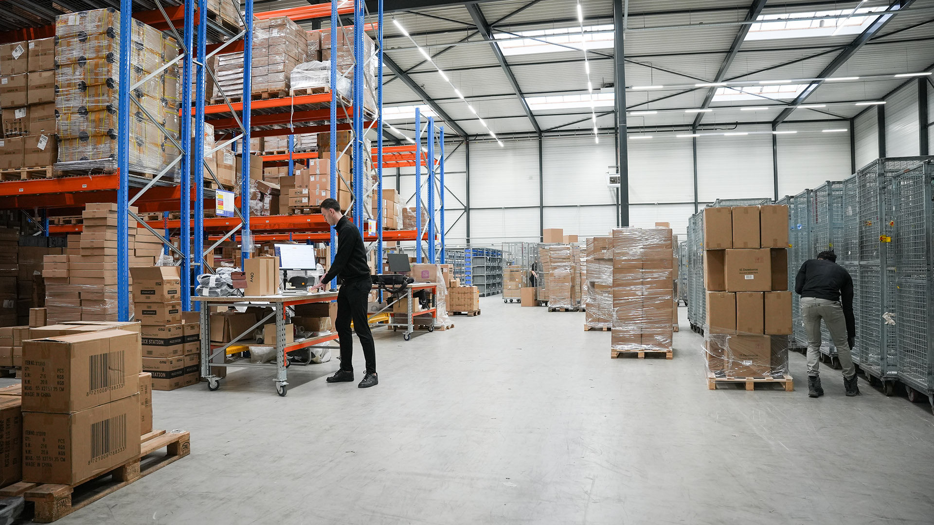 Fullfilment.nl foto - Magazijn inslag